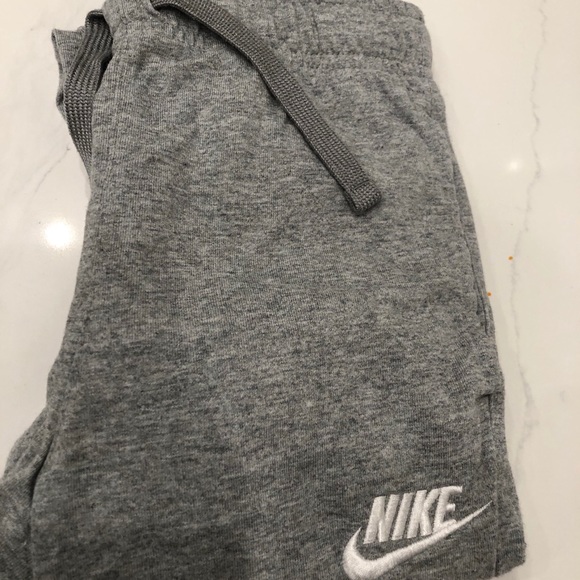 Victoria secret Hoodie, sweat pants by Nike. - Picture 14 of 14